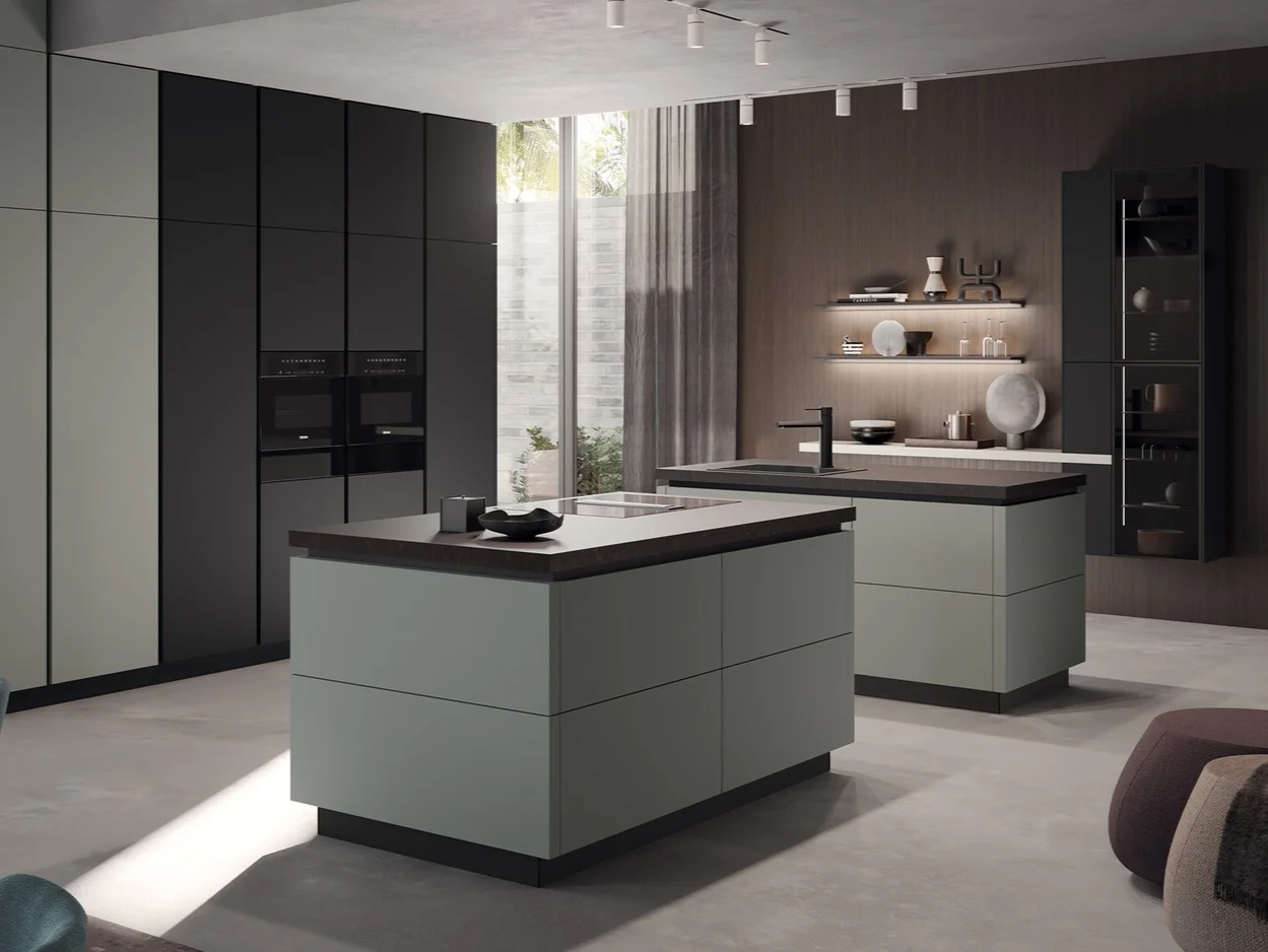 Cocina en tonos oscuros Cocina en tonos oscuros